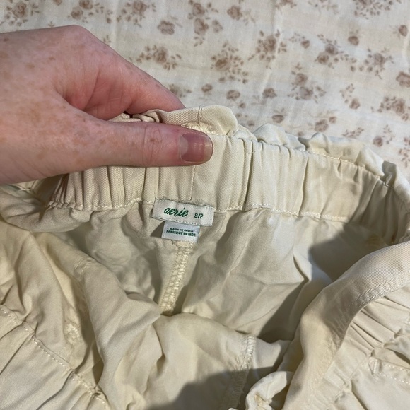 Aerie Women's Tan Shorts - Picture 2 of 6